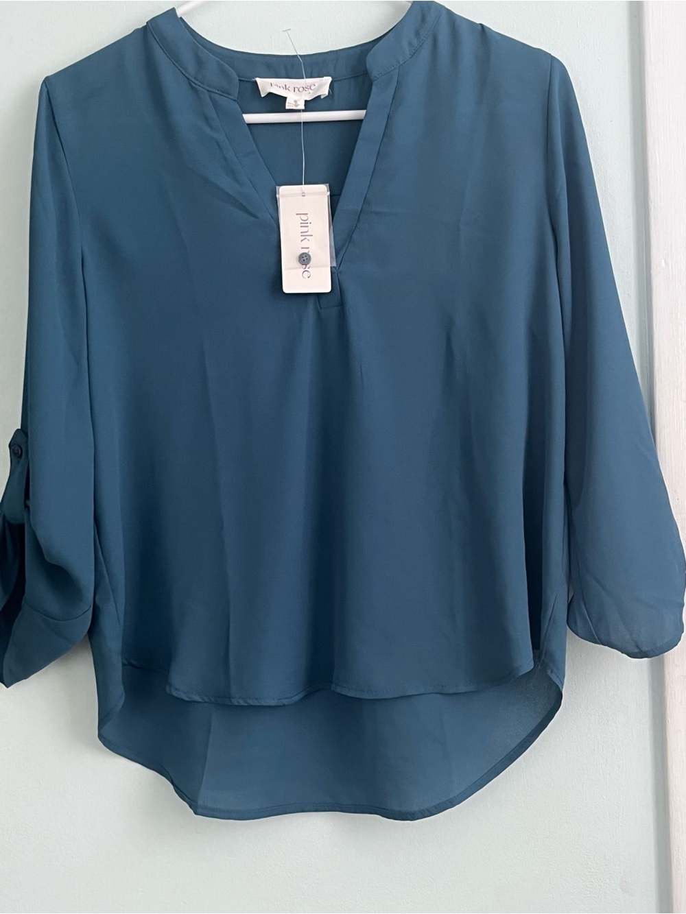Pink Rose Teal Blue High-Low V-Neck Roll-Tab Sleeve Blouse Size Small NWT